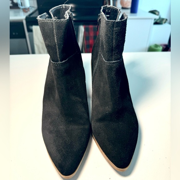 Nine West black ankle booties - Picture 3 of 6